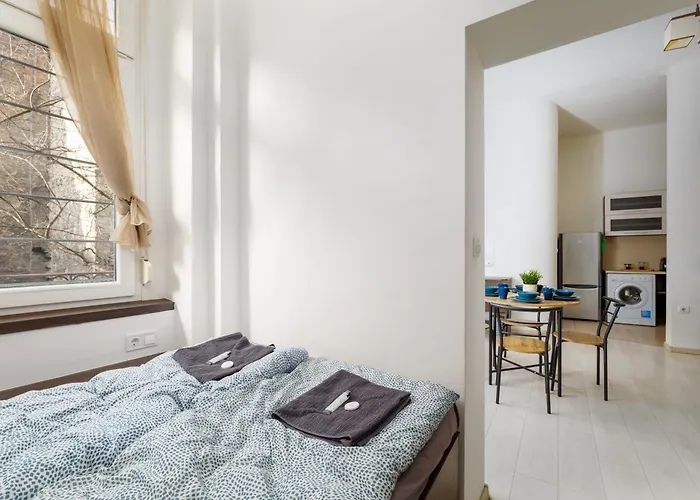 Gozsdu-1 Bedroom *