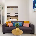Gozsdu-1 Bedroom 아파트 *