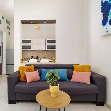 Gozsdu-1 Bedroom Apartment *