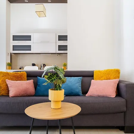 Gozsdu-1 Bedroom Apartment